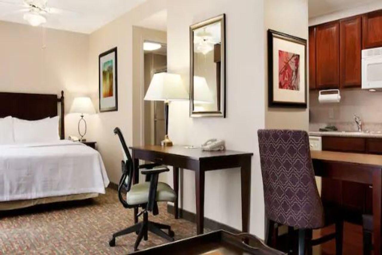 โฮมวู้ด สวีท บาย ฮิลตัน วอลลิงฟอร์ด เมอริเดน Hotel วัลลิงฟอร์ด ภายนอก รูปภาพ